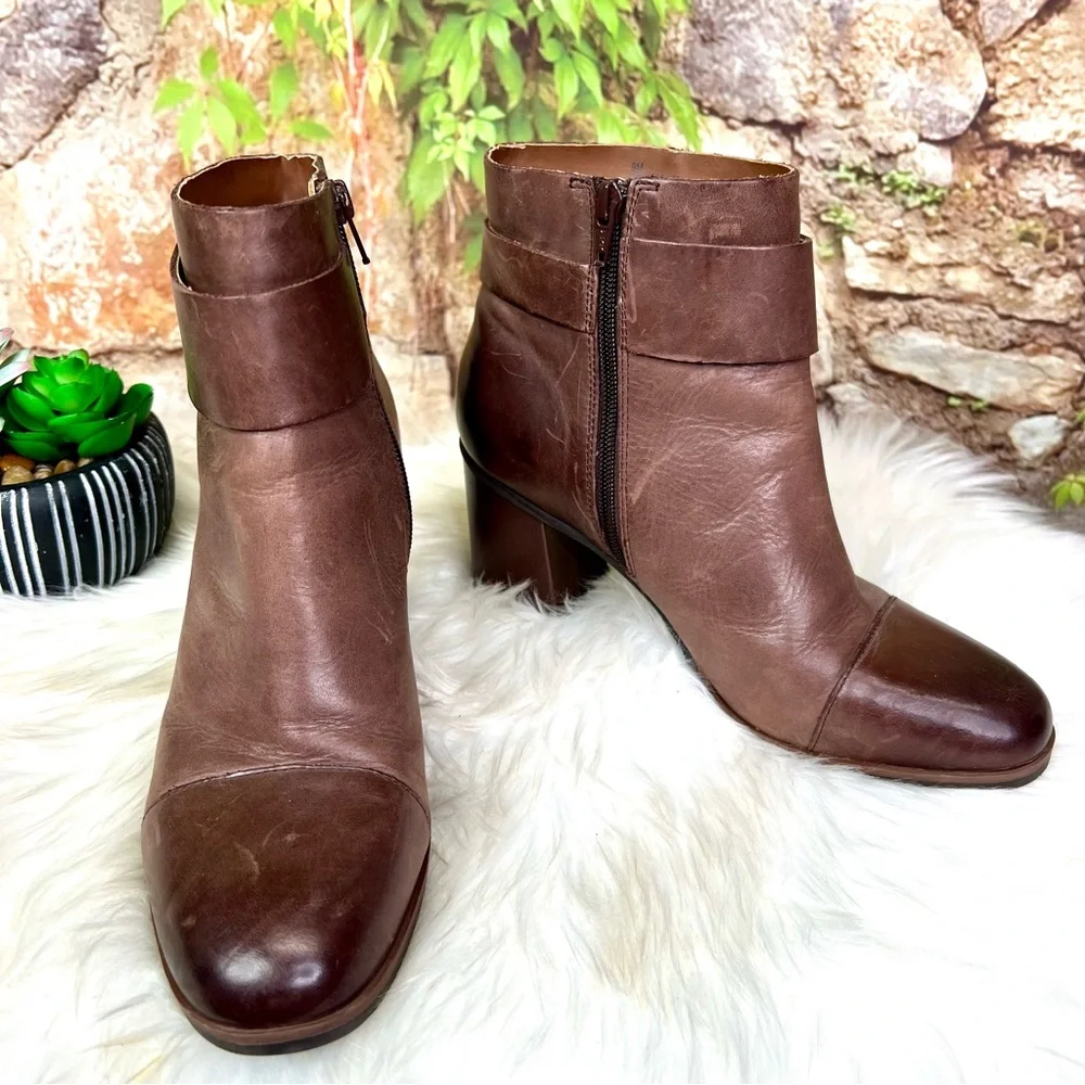KORKS Distressed Brown Leather Chic Ankle Boots, Beautiful Patina, 9M